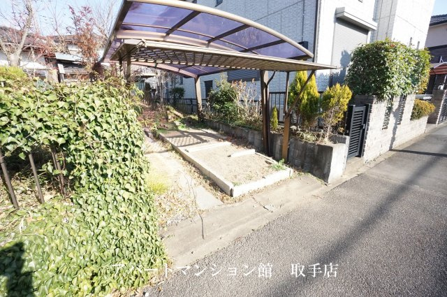 光風台2丁目戸建の駐車場