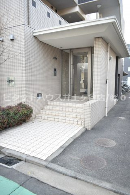 【エントランス】 | Jon Novi yokohama（ジョンノビヨコハマ）