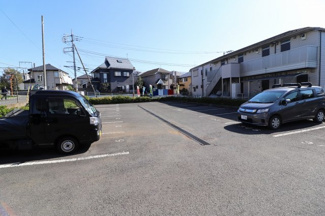 【駐車場】