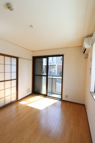 アーバンライフBの洋室