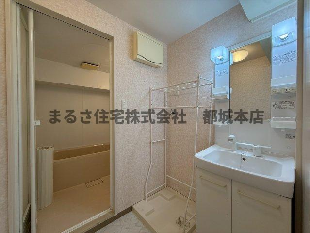 スカイコート年見の洗面所