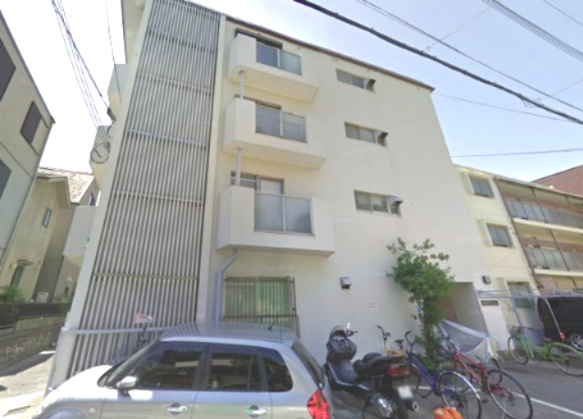 本山コアマンションの外観