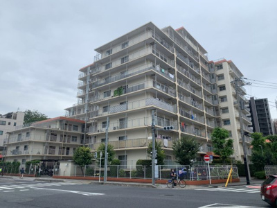 【外観】 | 大宮吉敷町スカイハイツ | 長谷工不動産旧分譲の大規模マンション（2024年9月29日撮影）。