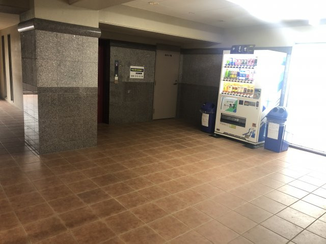 ルラシオン江戸橋のロビー