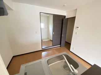 【内装】 | Four Leaf Clover