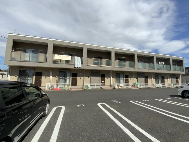 フレンテ大沢の駐車場