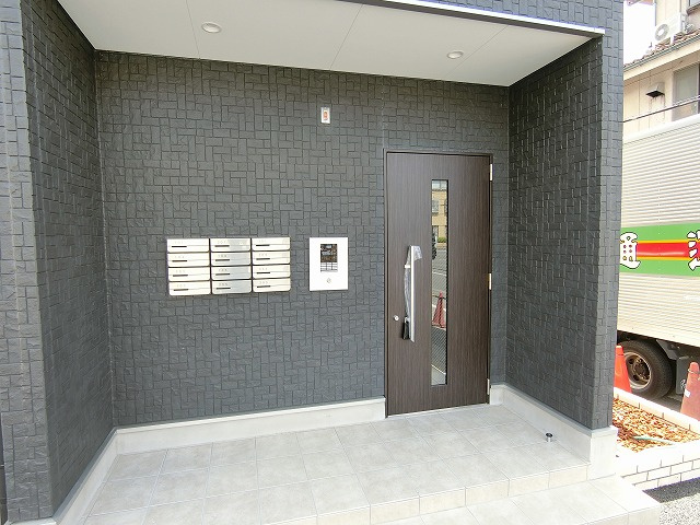 リコルテ志茂のエントランス