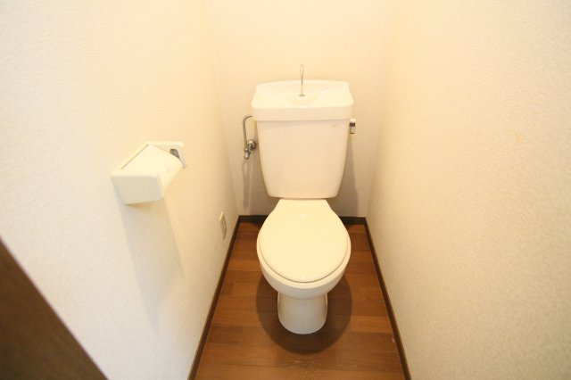ポンドレックスのトイレ|別のお部屋の参考写真となります