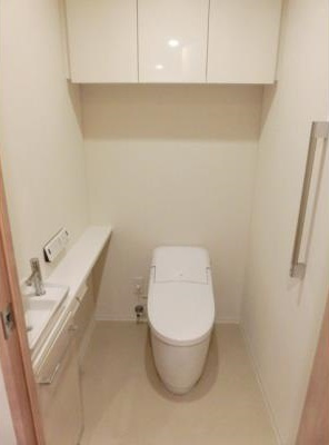 千代田区神田練塀町の賃貸マンション|トイレ参照