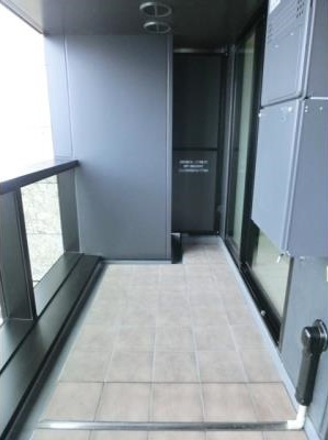 千代田区神田練塀町の賃貸マンションのバルコニー