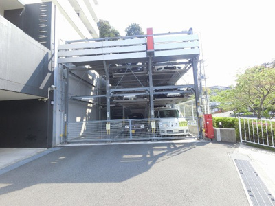 【駐車場】 | リステージ港南台WIZ | 機械式駐車場です。