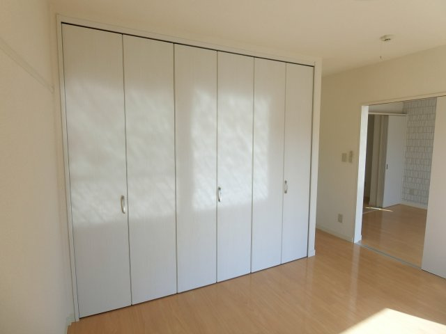 カクサン可美タウンAの洋室