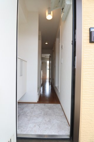 アイスール片倉の玄関