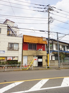 【外観】 | 南側からの現地。現況古屋付きでの販売です。