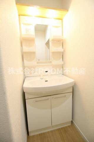 ヴィ・ウルーズの独立洗面台|使いやすい独立洗面台です