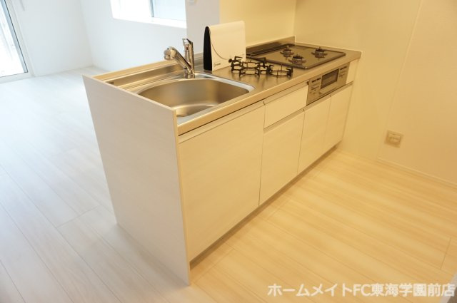 熊本市中央区黒髪６丁目のアパートのキッチン
