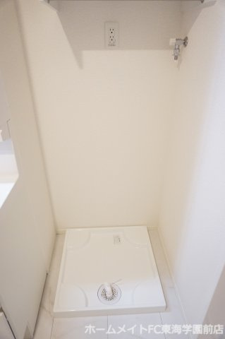 熊本市中央区黒髪６丁目のアパートの洗面所