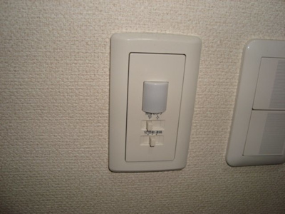 【設備】 | サンジュールイーストＢ | 人感センサー
