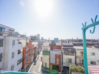 【展望】 | バルコニーからの眺望です。建物がないため、圧迫感がございません。