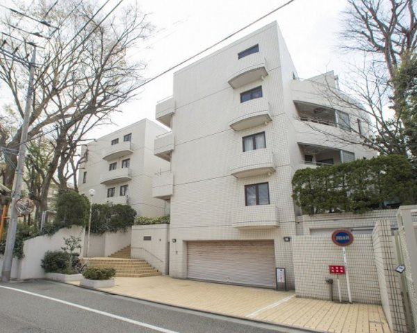 イースタンホームズ若林の外観