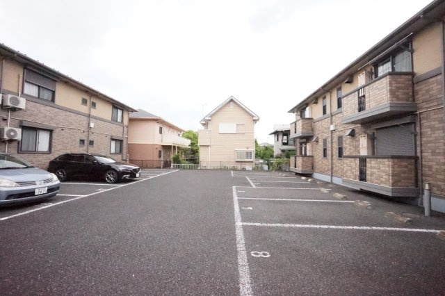 メゾン森Ⅺの駐車場