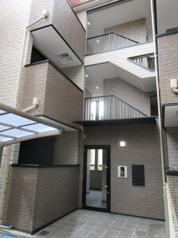 大阪市淀川区三津屋南１丁目のハイツのロビー