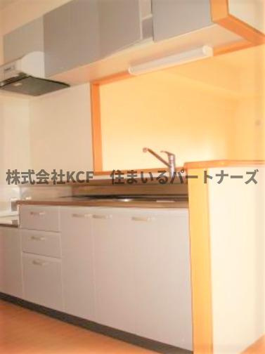 ステラコート参番館のキッチン|コンパクトなキッチンで掃除もラクラク