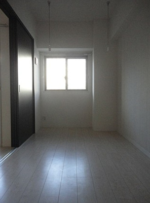 【洋室】 | モントーレヒルズ悠 | 落ち着いた色調の洋室です