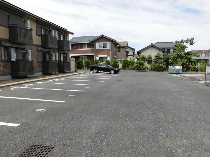 リヴェールの駐車場|駐車場
