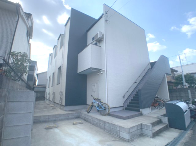 SOLVITA KINDAIMAE(ソルヴィータ　キンダイマエ)の外観