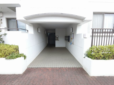 【エントランス】 | コープ野村港南台 | エントランス部分です。