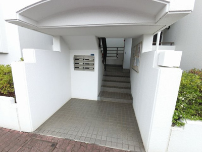 【エントランス】 | コープ野村港南台 | エントランス部分です。