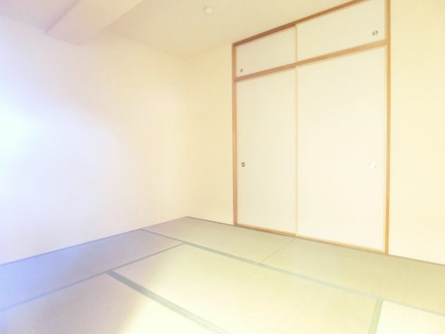 エクセレンシー・アイの和室