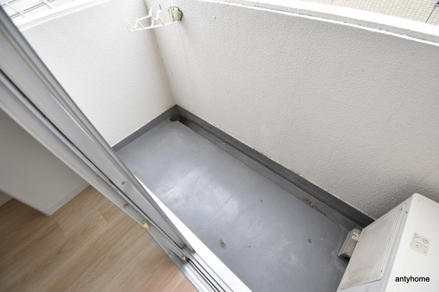 ビスタ緑地１　仲介手数料無料のバルコニー