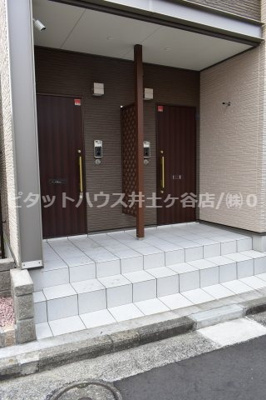 【エントランス】 | リリー