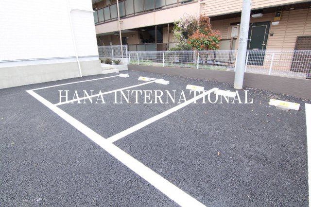 ベルス　市川の駐車場
