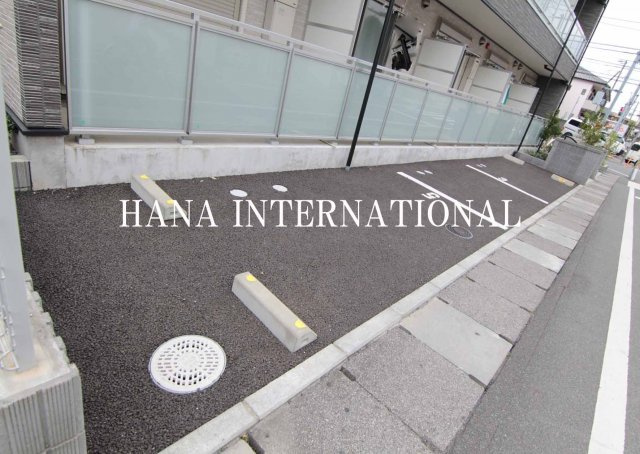 リブリ・市川相之川の駐車場
