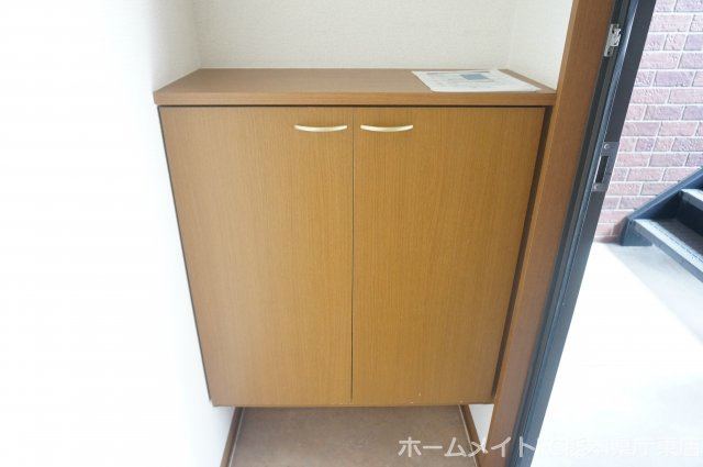 熊本市南区出仲間９丁目のアパートの玄関
