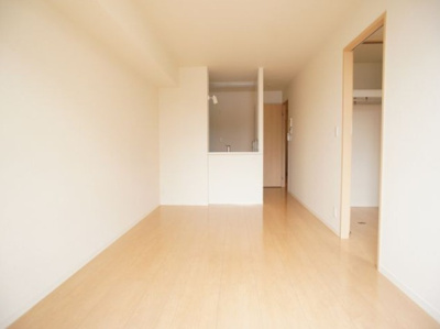 【居間・リビング】 | ヴィコロ参番館 | 会話をしながらお料理できる対面キッチンです♪