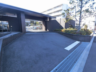 【駐車場】 | 駐車場の出入口です。