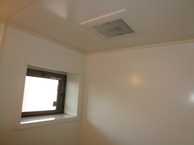 ソレイユ水江の浴室|浴室窓