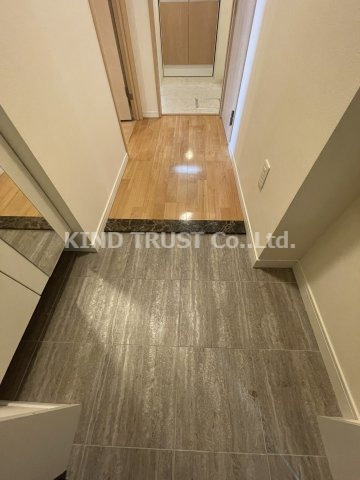 ジ　アドレス梅田の玄関|落ち着いた玄関です