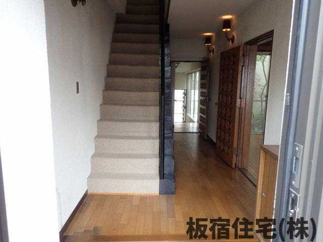 【玄関】 | 東灘区森北町５丁目中古住宅 | 玄関入口