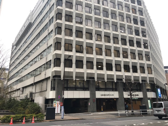 三会堂ビルディングの外観