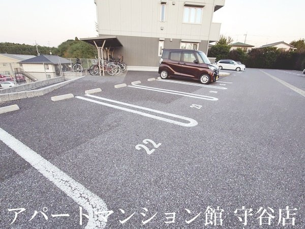 BRANCHE　HILLの駐車場