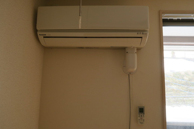 【設備】 | ビバリー春日山B棟 | クーラーです