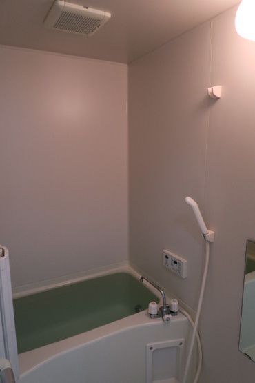 【浴室】 | ビバリー春日山B棟 | 日々の暮らしに欠かせないお風呂です