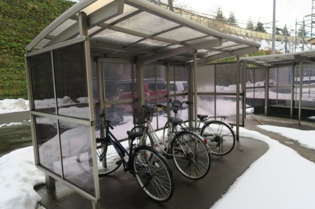 【その他共用部分】 | ビバリー春日山B棟 | 駐輪場があります。