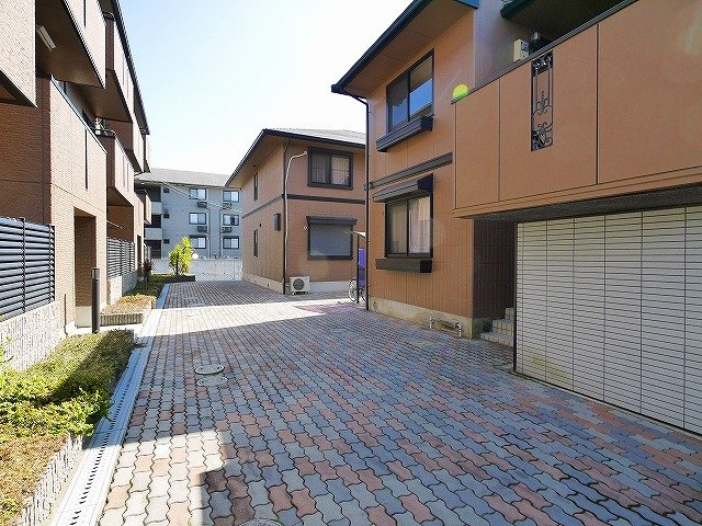 ボナール梅美台Ⅱ号館のその他共用部分|共用の廊下部分です