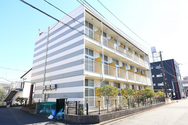 レオパレスアネモスの外観